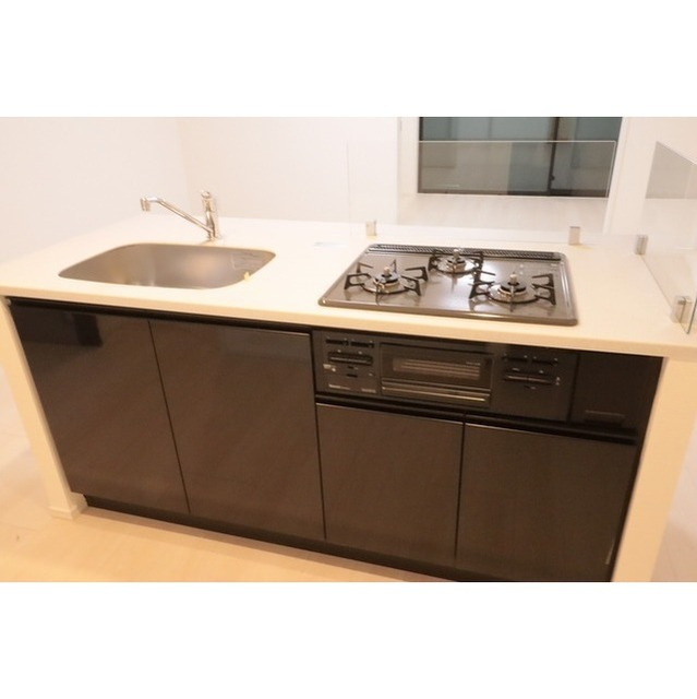 プライムアーバン目黒東山　南向き　洗面所独立　追焚機能のキッチン