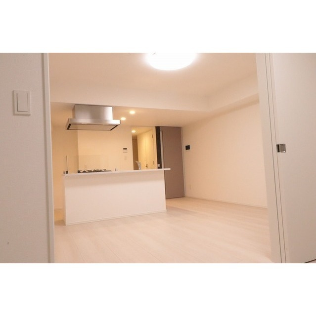 プライムアーバン目黒東山　南向き　洗面所独立　追焚機能の内装