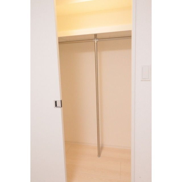 プライムアーバン目黒東山　南向き　洗面所独立　追焚機能の収納