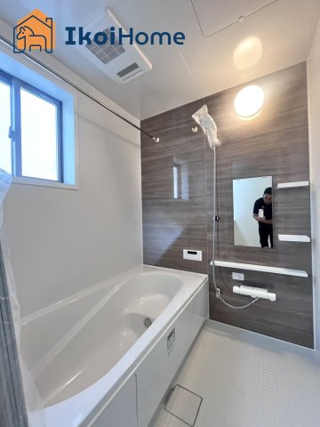 明石市大久保町山手台2丁目2号地　新築戸建の浴室|【ホームページに現地動画掲載中】●年中無休：当日予約可●小窓ございますので通気・換気良好です。