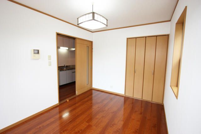 マイルドハイツの洋室