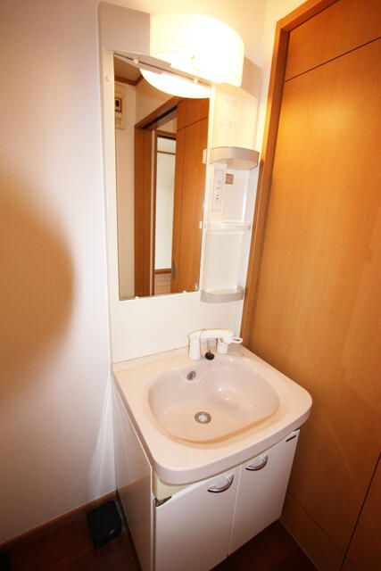 マイルドハイツの独立洗面台