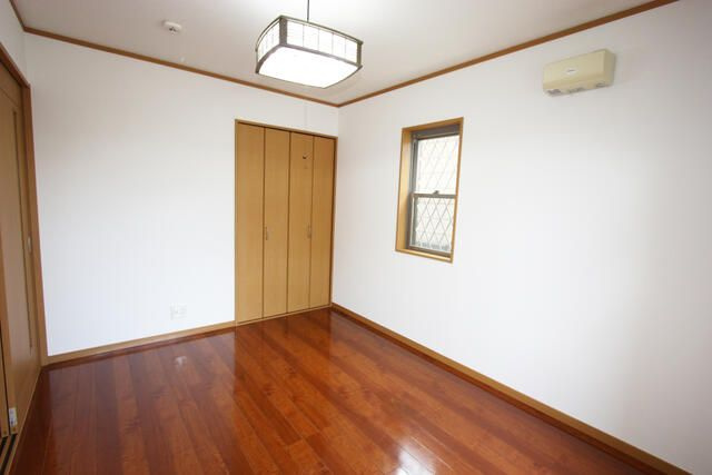 マイルドハイツの洋室