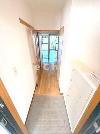 サニーハイツの玄関