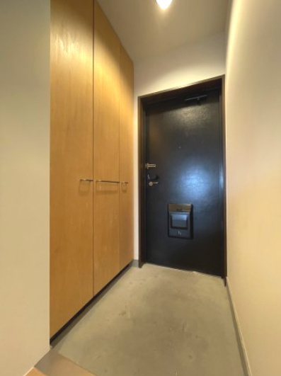 プリオーレ京都西院の玄関|シンプルで整頓された空間♪