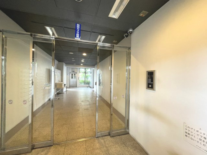 プリオーレ京都西院のエントランス