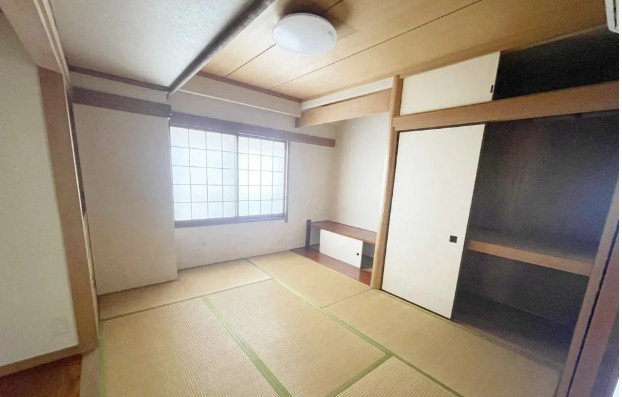 第10小野ビルの和室