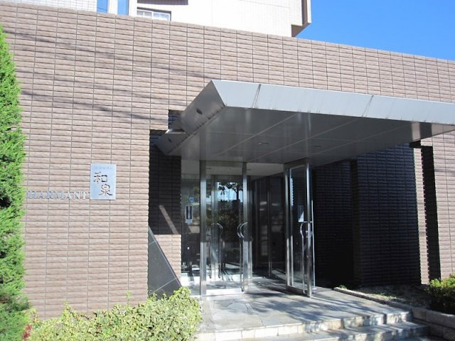 シャルマン和泉のエントランス|ゆとりのあるエントランスです