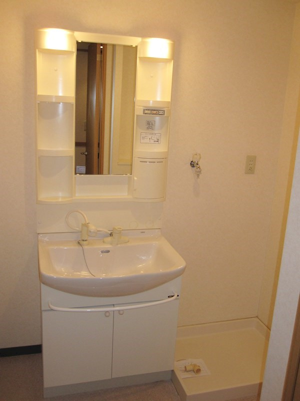 シャルマン和泉の洗面所|広い洗面スペース