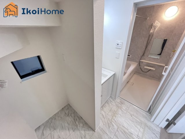 明石市西明石町5丁目　B号棟　新築戸建の洗面所|【ホームページに現地動画掲載中】●年中無休：当日予約可●洗濯パン未設置。設置依頼等も承っております