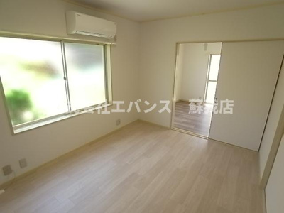 【居間・リビング】 | マリンコーポ２ | ゆったり過ごせる居間です