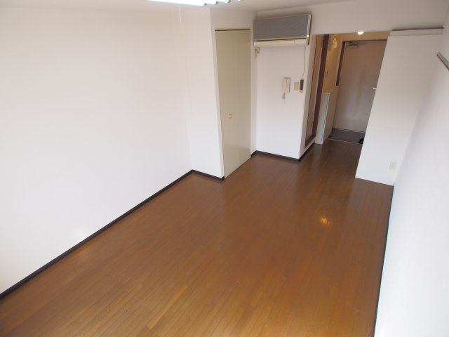 レジェンド船越南の洋室