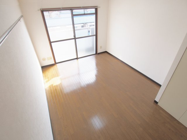 レジェンド船越南の居間・リビング