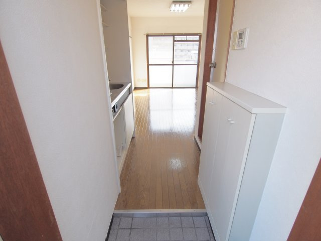 レジェンド船越南の玄関