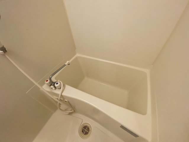 フローライト蛍池の浴室