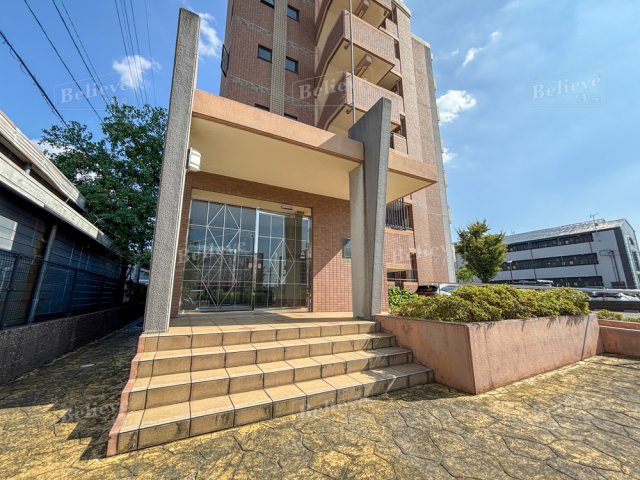 クレールヴィラのエントランス|オートロック付きのエントランス☆