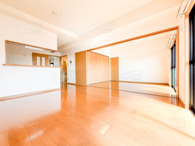 クレールヴィラの居間・リビング|広いリビングです☆