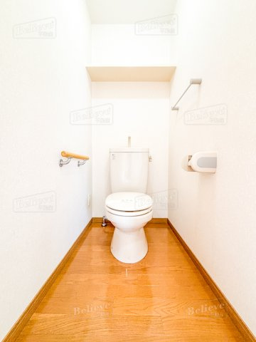 クレールヴィラの玄関|綺麗なトイレです★