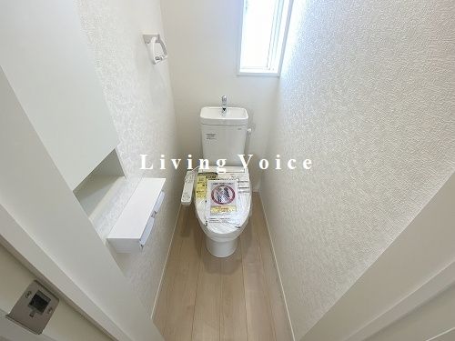 【玄関】 | 【仲介手数料０円】秦野市平沢第18　新築一戸建て　全2棟 | 秦野市平沢第18　新築一戸建て　全2棟