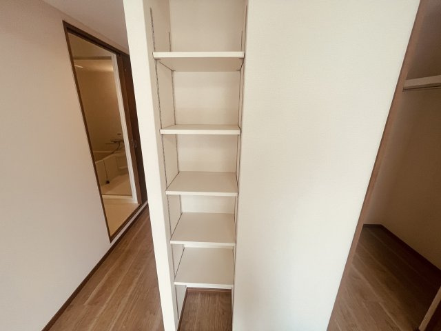 ルミナスNSコーポの洋室