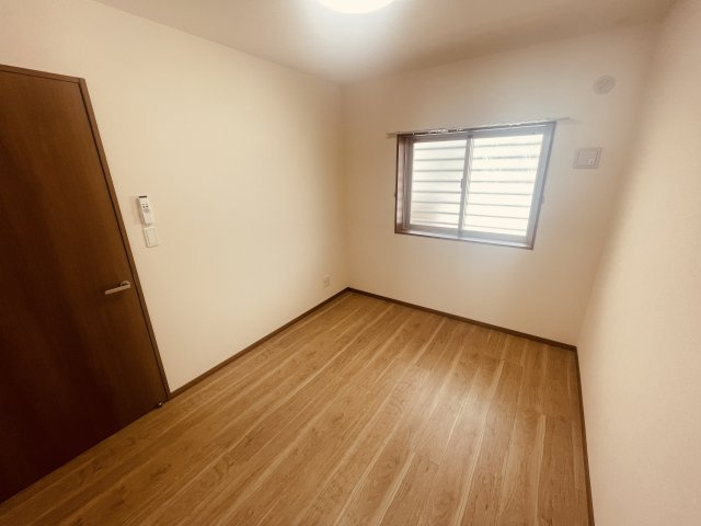 ルミナスNSコーポの洋室