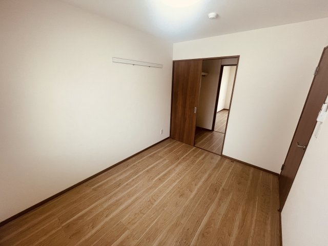 ルミナスNSコーポの洋室