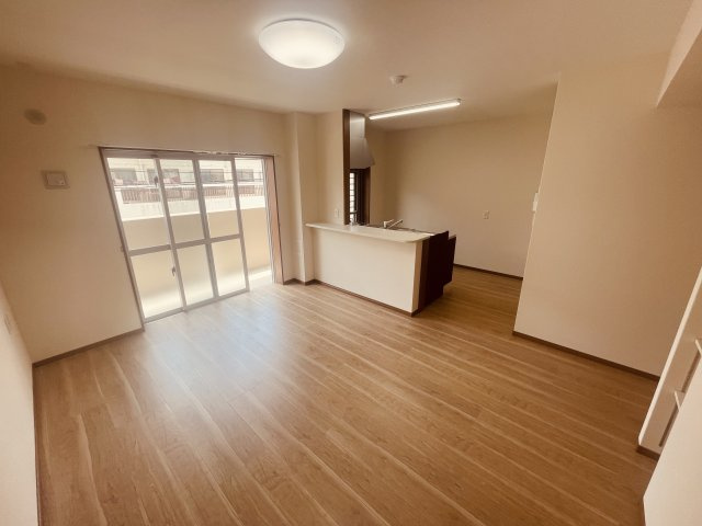 ルミナスNSコーポの居間・リビング