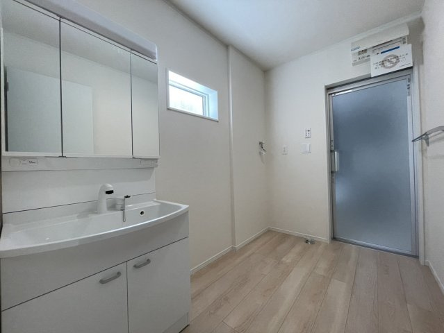 北九州市八幡西区上の原　第３の独立洗面台