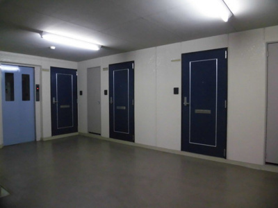 【その他共用部分】 | フレックス新大阪Ⅱ | お部屋の前の共用廊下です