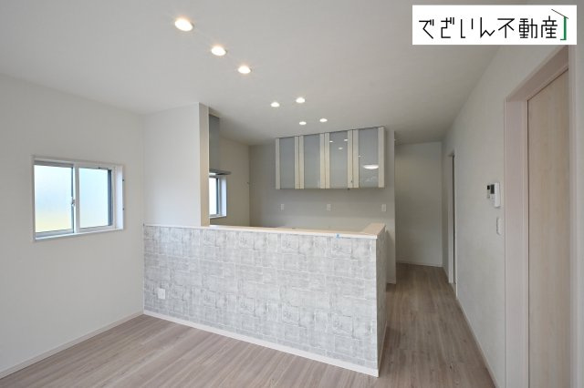 【居間・リビング】 | 本庄市小島6丁目　新築住宅 | ≪22号棟≫
現地(2025年11月撮影)