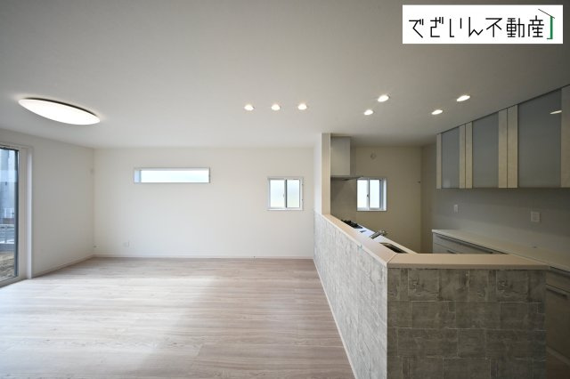 【居間・リビング】 | 本庄市小島6丁目　新築住宅 | ≪22号棟≫
現地(2025年11月撮影)