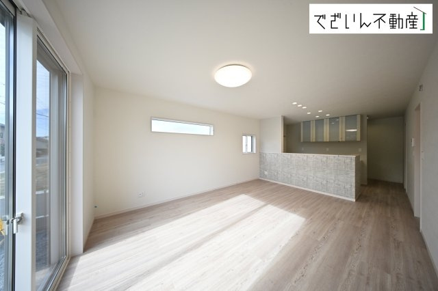 【居間・リビング】 | 本庄市小島6丁目　新築住宅 | ≪22号棟≫
現地(2025年11月撮影)