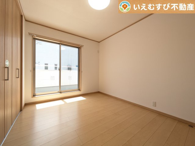 加須市東栄2丁目　中古戸建の洋室