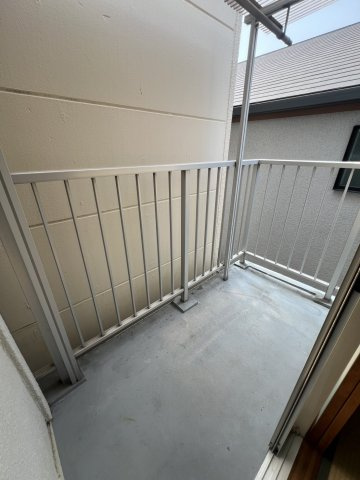 離宮前町1丁目貸家のバルコニー