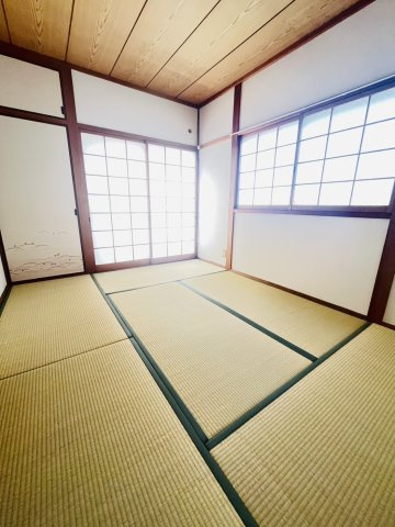 離宮前町1丁目貸家の寝室