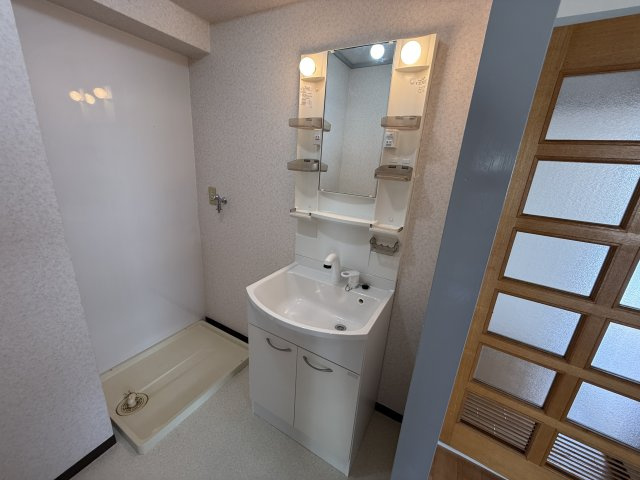 豊友マンション東豊中の独立洗面台