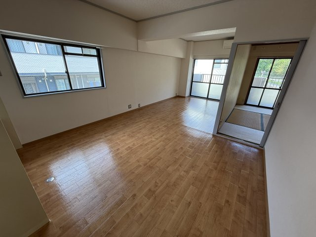 豊友マンション東豊中の居間・リビング