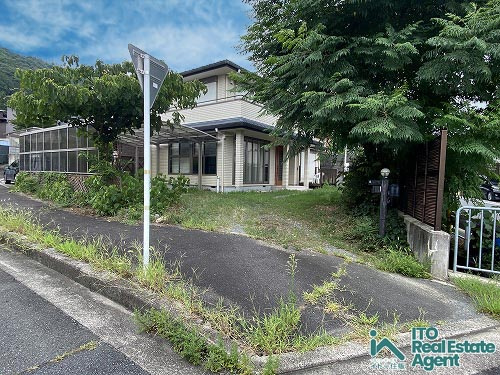 西賀茂上庄田町　中古戸建の前面道路含む現地写真
