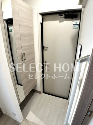 【玄関】 | D-avance上六名 | 明るい玄関です