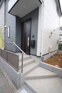 【エントランス】 | 【仲介手数料無料！！】府中市北山町2丁目　新築戸建て（全1棟）1号棟　6299万円