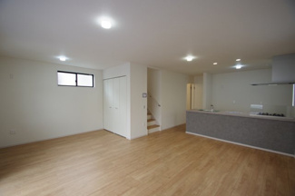 【居間・リビング】 | 【仲介手数料無料！！】府中市北山町2丁目　新築戸建て（全1棟）1号棟　6299万円