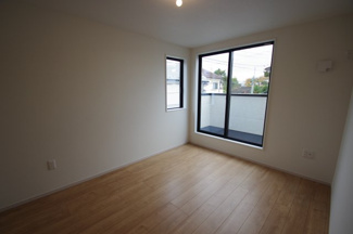 【寝室】 | 【仲介手数料無料！！】府中市北山町2丁目　新築戸建て（全1棟）1号棟　6299万円 | 主寝室7.5帖