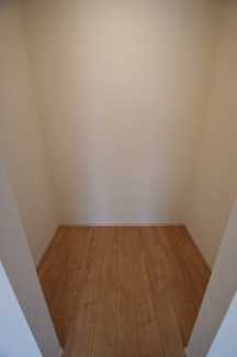 【収納】 | 【仲介手数料無料！！】府中市北山町2丁目　新築戸建て（全1棟）1号棟　6299万円 | 主寝室のウォークインクローゼット