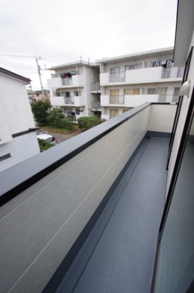 【バルコニー】 | 【仲介手数料無料！！】府中市北山町2丁目　新築戸建て（全1棟）1号棟　6299万円