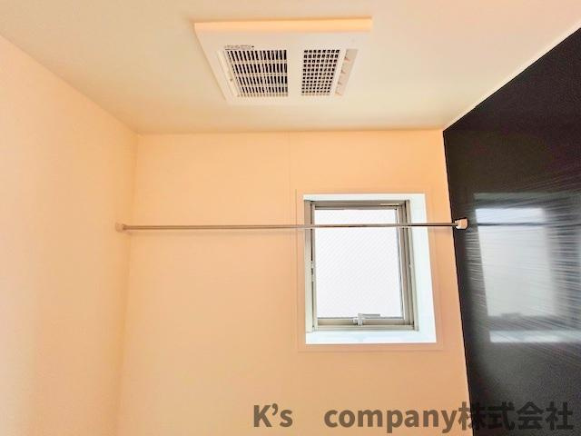 ◎茅ヶ崎市南湖5丁目　新築戸建　1号棟◎の設備|長雨の続く時期のお洗濯物の悩みを解消できる浴室乾燥機付き◇