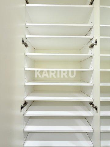 アーデン堺筋本町の収納