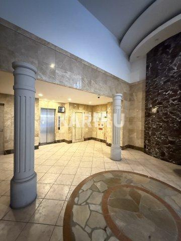 アーデン堺筋本町のロビー