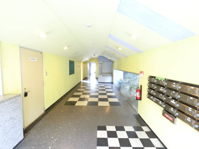 【エントランス】