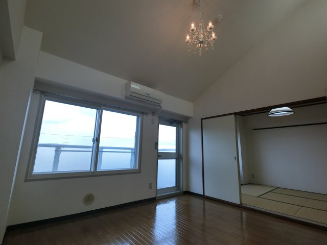 【居間・リビング】