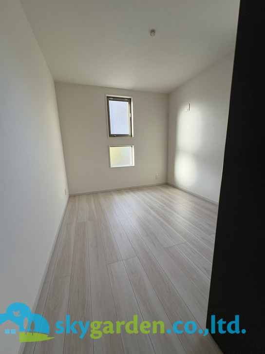 茅ヶ崎市南湖4期　新築戸建　全2棟2号棟の洋室